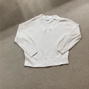 Evereve Cream V-Neck Sweater